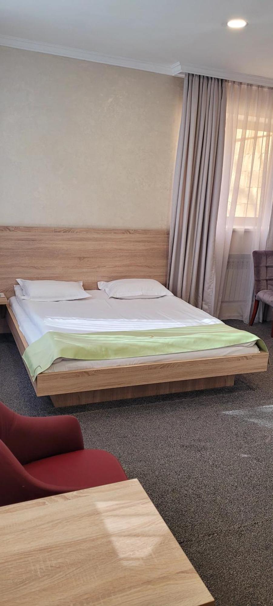 Отель Renion 3*